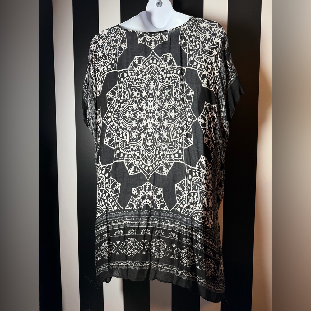 NWOT Black & White Printed Beach Cover-Up Tunic Kaftan - Picture 4 of 8